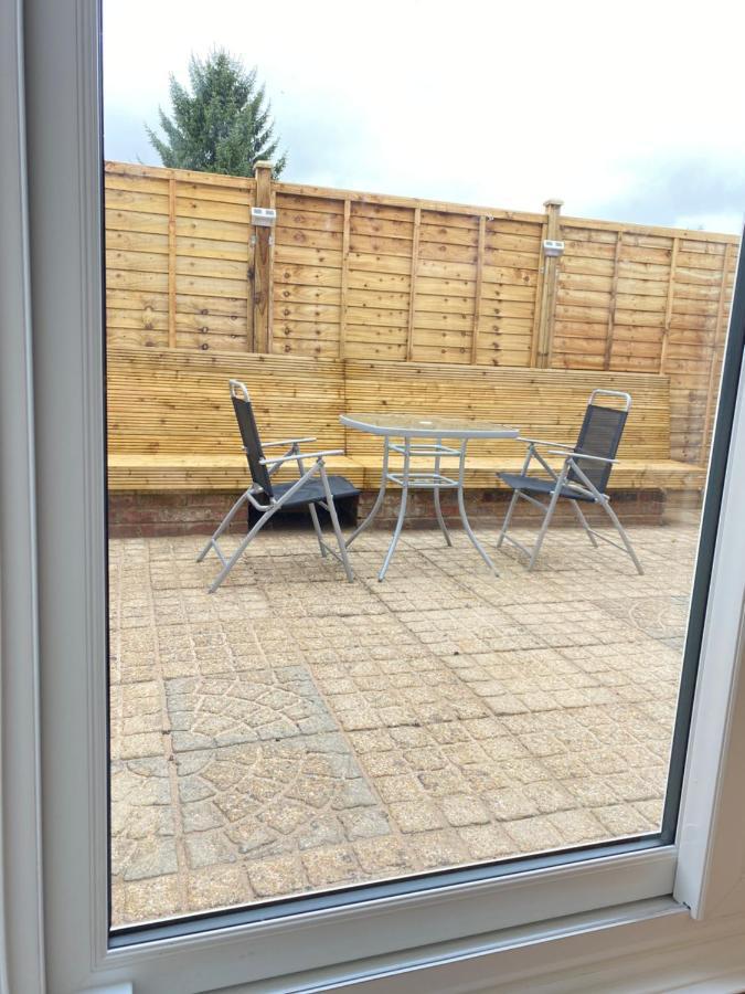 Gatwick Studio Horley Exteriör bild