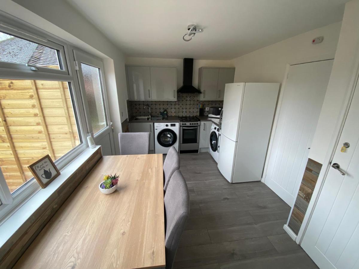 Gatwick Studio Horley Exteriör bild