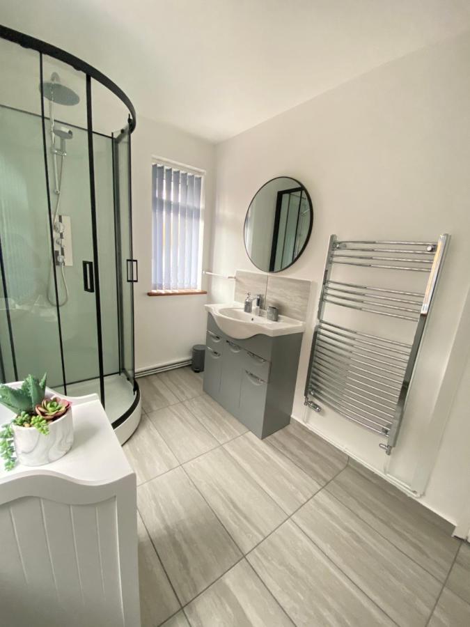 Gatwick Studio Horley Exteriör bild